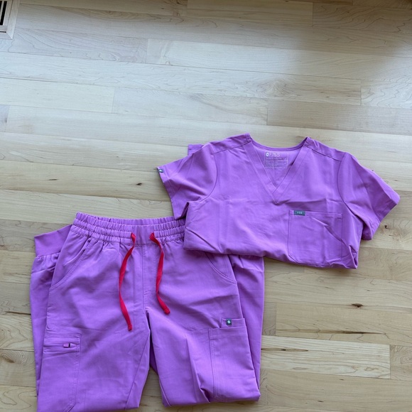 Figs Pants - Figs Pink cloud scrub set